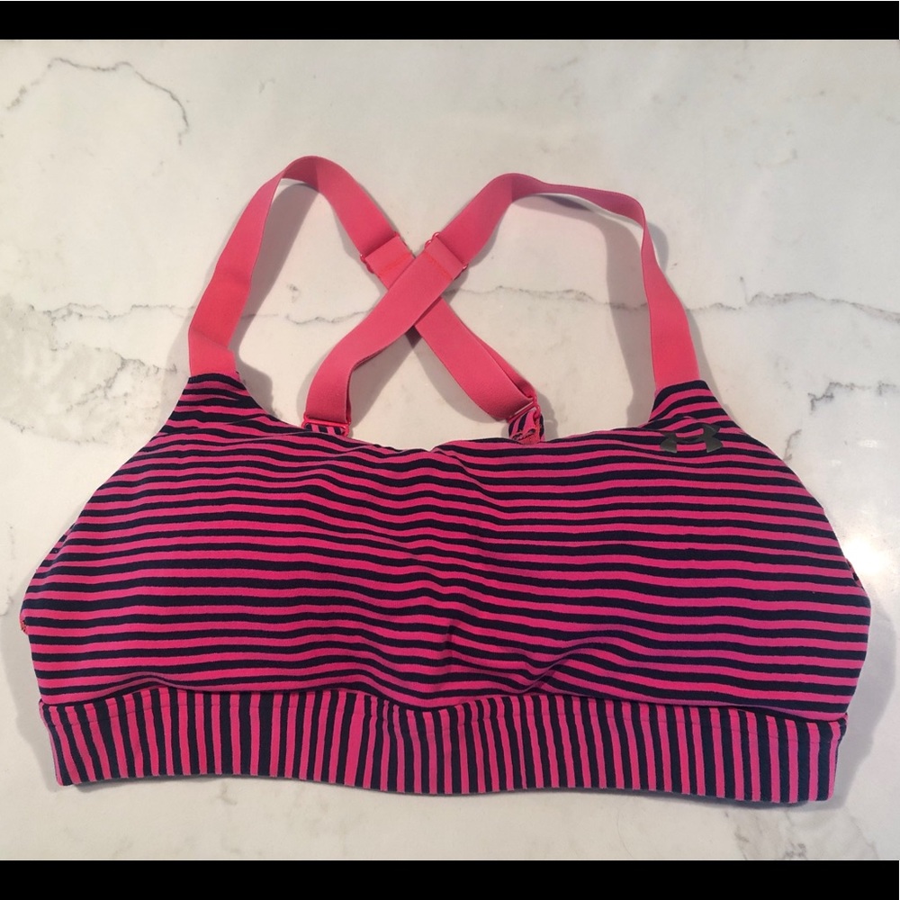 Under Armour sports bra size medium
